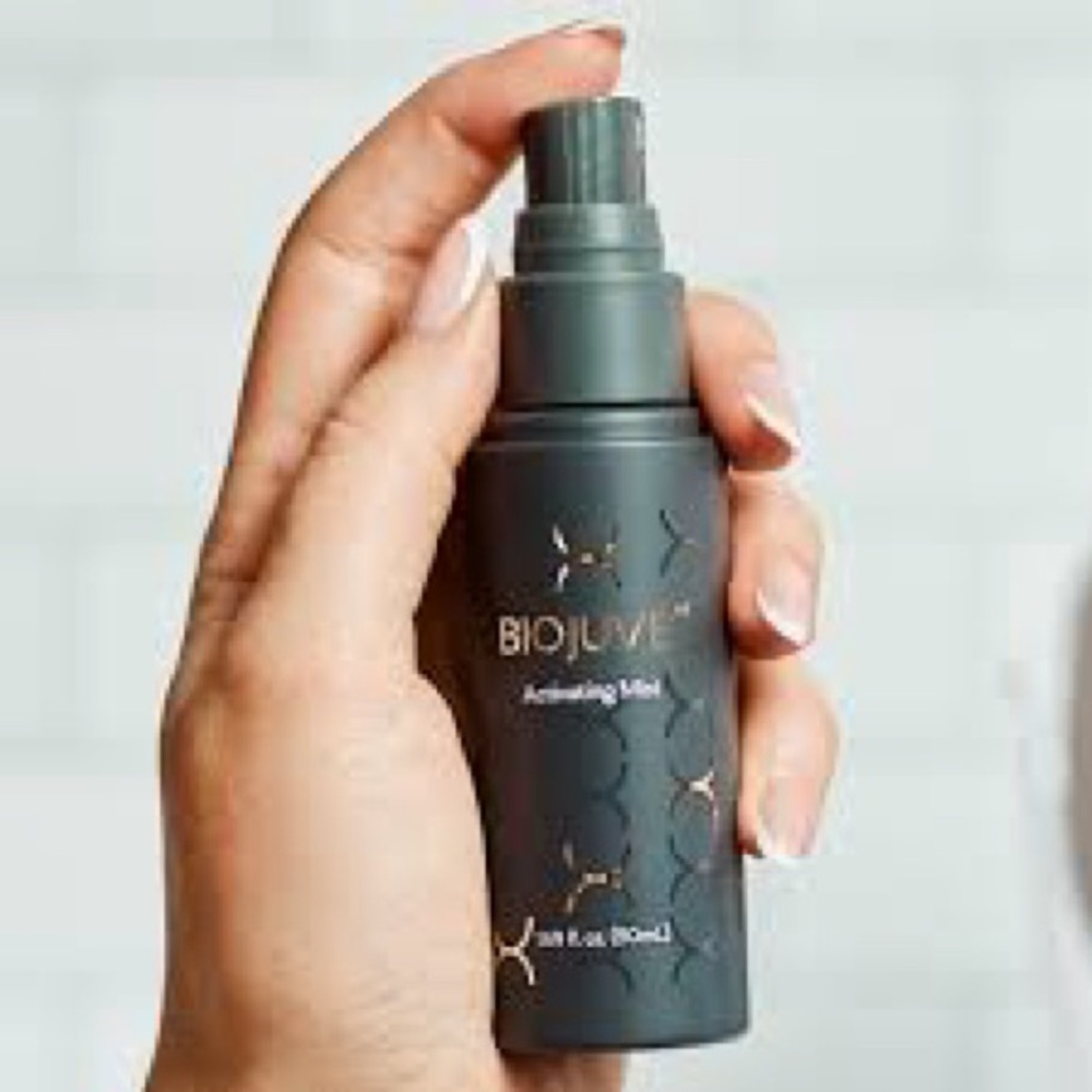 Biojouvance Activating Mist in Black
